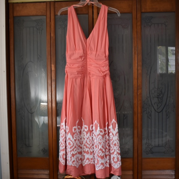 Peach V-Neck Dress - Picture 2 of 4
